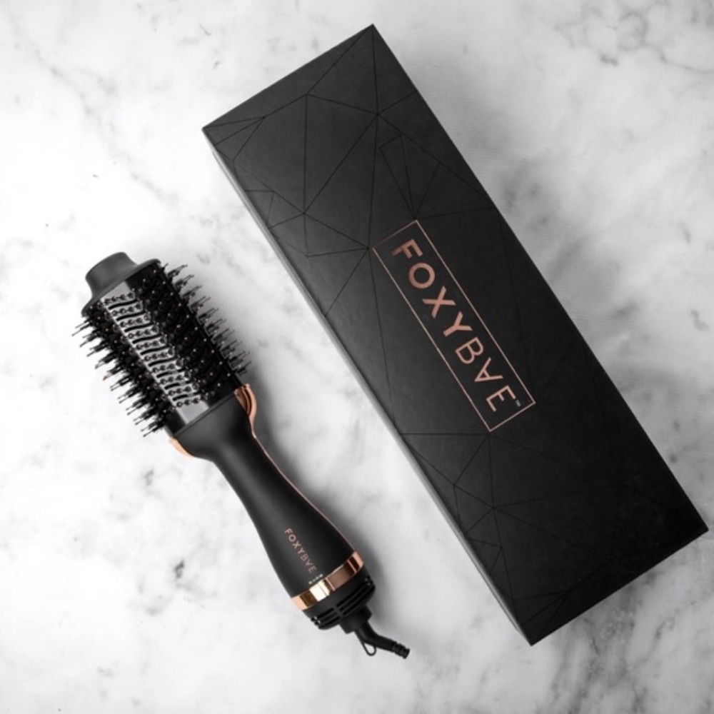 FoxyBae Blow-Out Dryer Brush (Rose Gold)